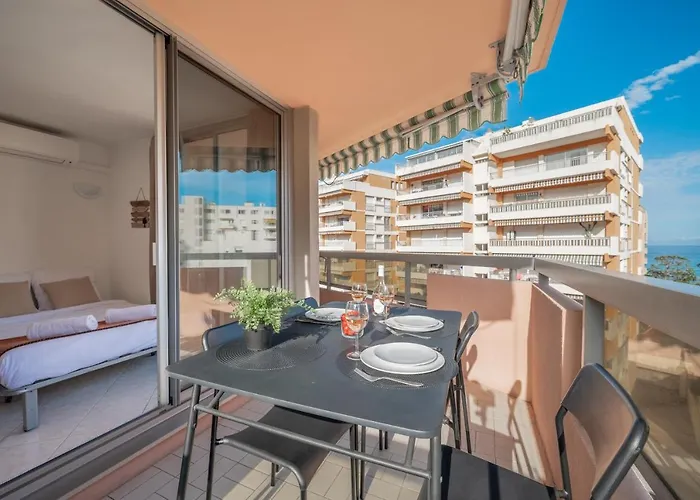 Appartement 4 Pers A 50M De La Plage, Avec Piscine