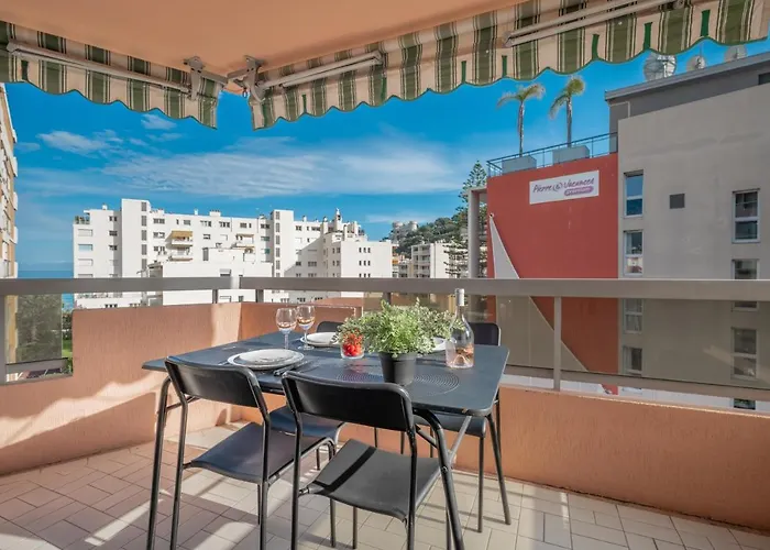 Appartement 4 Pers A 50M De La Plage, Avec Piscine